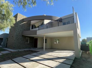 Casa · 512m² · 4 Dormitorios · 2 Cocheras · Sd Propiedades Vende Fantastica Propiedad a Estrenar Ubicada en Barrio Privado Terruños de Araoz III