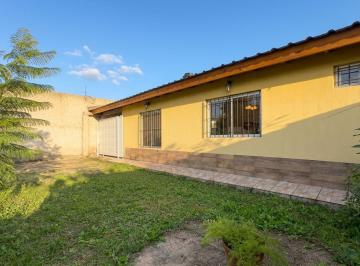 Casa · 70m² · 2 Ambientes · 1 Cochera · Casa en Venta Tristan Suarez 2 Amb con Pileta