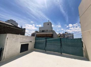 Casa de 10 ambientes, Parque Chacabuco · Casa Lote Propio de 2 Plantas, Patio y Terraza