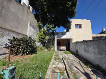 Terreno · 301m² · 5 Ambientes · 3 Cocheras · Venta Casa / Terreno - Mataderos - Caba