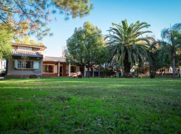 Casa · 180m² · 4 Ambientes · Venta! Excelente Casa Quinta en Francisco Alvarez - Barrio Gorriti