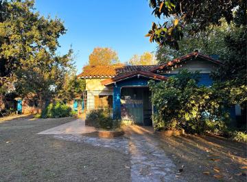 Casa · 250m² · 7 Ambientes · 2 Cocheras · Casa Quinta en Venta Merlo, Bs As