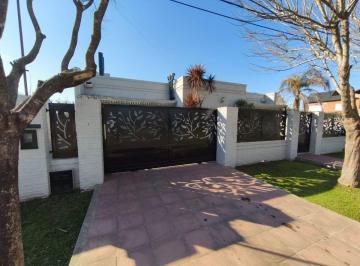 Casa de 4 ambientes, Roldán · Extraordinaria Propiedad en Roldán