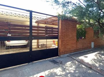 Casa · 180m² · 4 Ambientes · 1 Cochera · Venta Casa 3 Dorm. - Zona Sur