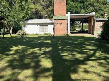 Casa · 217m² · 3 Ambientes · 3 Cocheras · Casa 2 Dorm. - Funes