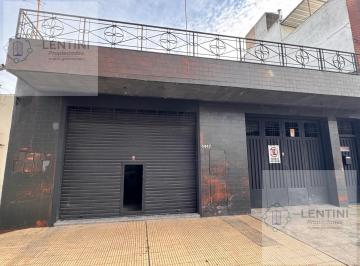 Local comercial · 125m² · 4 Ambientes · Local Comercial (2) + Vivienda 2 Ambientes + Areo + Fondo Libre