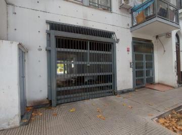 Departamento de 3 ambientes, Caballito · 3 Ambientes Frente Super Luminoso Balcón Cocina Comedor Lavadero 2 Baños Cucha Cucha 1077