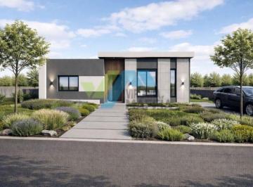 Casa · 138m² · 4 Ambientes · 1 Cochera · Moderna Casa con Pileta en Pilar del Este