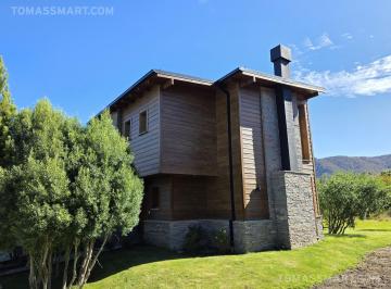 Casa · 200m² · 4 Ambientes · 1 Cochera · Casa m² - Arelauquen Golf