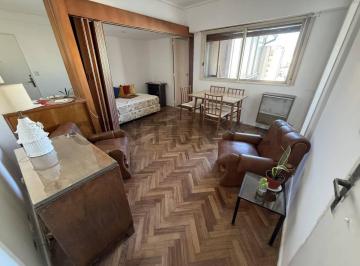 Departamento · 28m² · 1 Ambiente · Alquiler Monoambiente Luminoso en Piso Alto con Cocina Separada y Lavadero