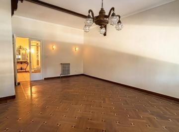 Casa · 152m² · 5 Ambientes · Casa de 3 Dorm. con Patio y Terraza Exclusiva – Arroyito, Rosario
