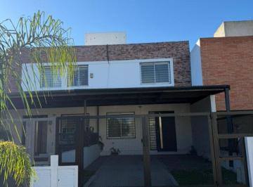 Departamento · 150m² · 4 Ambientes · 2 Cocheras · Alquilo Duplex de 3 Dorm. en Miradores de Manantiales
