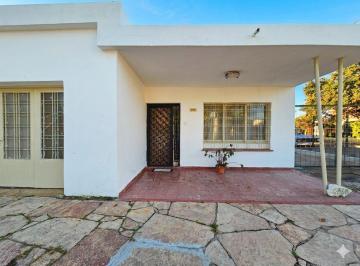 Fachada frente · Venta de Casa Esquina en Las Magnolias