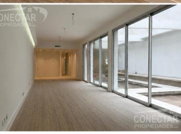 Oficina comercial · 80m² · 1 Ambiente · Oficina con Patio Propio 80 m² Cubiertos Patio 70 m²