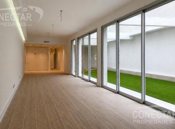Oficina comercial · 80m² · 1 Ambiente · Oficina Ideal Pilates - con Patio Propio 80 m² Cubiertos Patio 70 m²