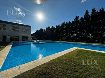 Departamento · 80m² · 3 Ambientes · 1 Cochera · Departamento de 3 Ambientes en Venta en Nordelta, Apto Credito, con Amenities