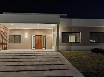 Casa · 212m² · 4 Ambientes · 2 Cocheras · Casa 4 Amb. y Escritorio a Estrenar