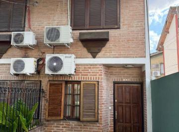 Casa · 85m² · 4 Ambientes · 1 Cochera · Triplex 4 Amb Ramos Mejia