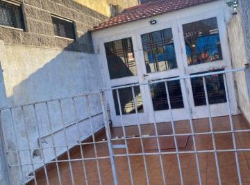 PH · 114m² · 4 Ambientes · 1 Cochera · PH Al Fte