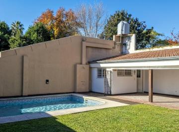 Casa · 311m² · 4 Ambientes · 2 Cocheras · Casa en Venta en Marcos Paz con Jardín y Pileta (Zona Oeste)