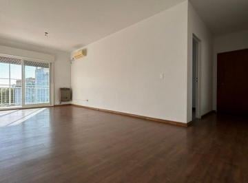 Departamento · 75m² · 4 Ambientes · 1 Cochera · Venta 4 Amb C/cochera en Flores