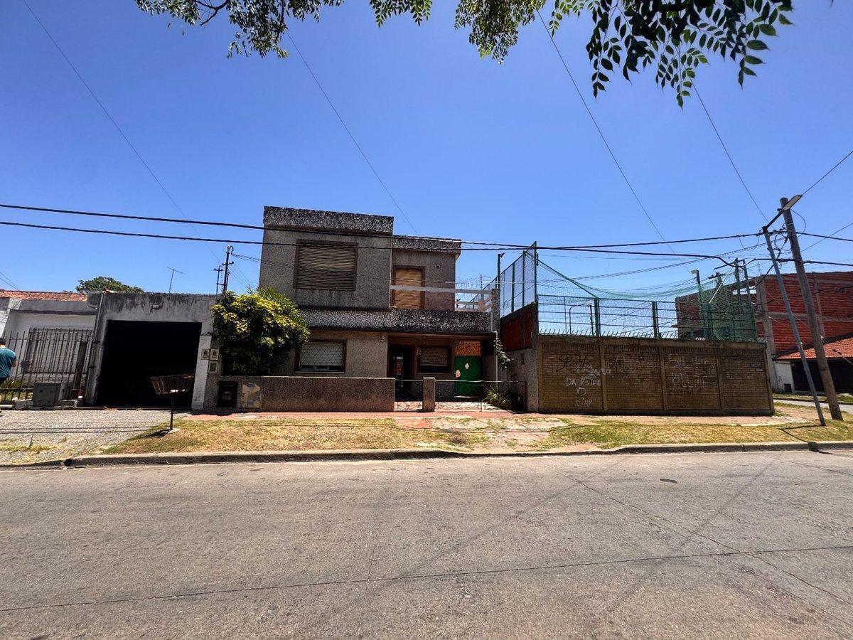 Ameghino 1600, Bernal Este, Quilmes