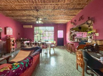 Casa de 4 ambientes, Villa Luro · Venta Casa 4 Ambientes con Pileta y Cochera en Villa Luro