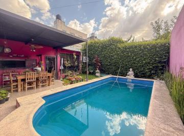 Casa de 4 ambientes, Villa Luro · Venta Casa 4 Ambientes con Pileta y Cochera en Villa Luro