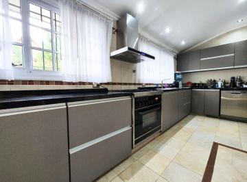 Casa · 211m² · 4 Ambientes · 2 Cocheras · Casa 4 Amb en Venta - Ramos Mejía - Parque Pileta