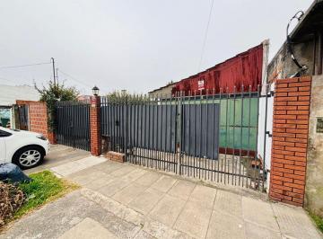 Casa · 120m² · 3 Ambientes · 1 Cochera · Venta Casa Lote Propio de 500 m Aprox. en Moron