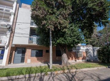 Casa · 61m² · 5 Ambientes · Venta Casa a Refaccionar Y/o Demoler. Barrio Sur
