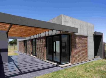 Casa · 93m² · 5 Ambientes · 1 Cochera · Venta Casa Terminada - Ecotierra