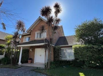 Casa · 173m² · 5 Ambientes · 2 Cocheras · Venta Casa 3 Dormit, Pileta en Maschwitz Privado