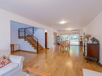 Casa · 277m² · 7 Ambientes · 2 Cocheras · Casa 7 Amb Barrio Ingles Hurlingham - Apto Credito
