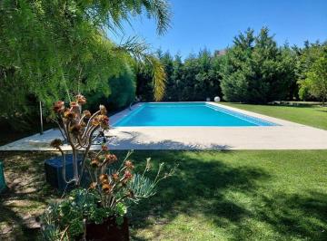 Casa · 180m² · 4 Ambientes · 4 Cocheras · Alquiler Casa en Sta Teresa - Villanueva - Tigre