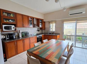 Casa · 107m² · 4 Ambientes · 1 Cochera · Venta Casa 4 Ambientes con Cochera, Ramos Mejia