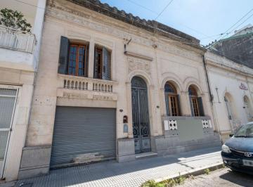 Casa · 245m² · 6 Ambientes · 1 Cochera · Casa en Venta con 4 Dorm. en Constituyentes