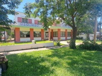 Casa · 516m² · 14 Ambientes · Gran Propiedad Sobre Ruta 11, a m del Aeropuerto