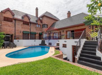 Casa · 322m² · 7 Ambientes · 3 Cocheras · Venta Casa 7 Ambientes con Garaje en Quilmes Oeste