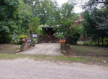 Casa · 185m² · 4 Ambientes · Remax Vende Casa en Country Los Molinos