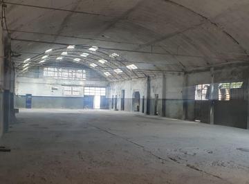 Bodega-Galpón · 1035m² · 2 Ambientes · Galpón en Bernal en Alquiler Deposito Logistica Industria Av Los Quilmes