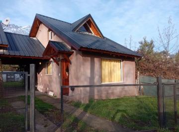Casa · 44m² · 3 Ambientes · 1 Cochera · Dúplex en Venta en El Bolsón Permuta