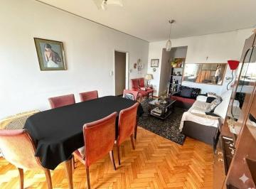Departamento · 73m² · 4 Ambientes · Depatamento en Venta 4 Ambientes en Flores Balcón