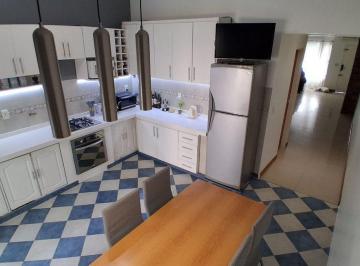 Casa · 155m² · 5 Ambientes · Venta de Triplex 5 Amb San Antonio de Padua