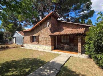 Casa · 216m² · 3 Ambientes · 3 Cocheras · Casa con Lote 730 m en Ituzaingo - Ideal Desarrollo