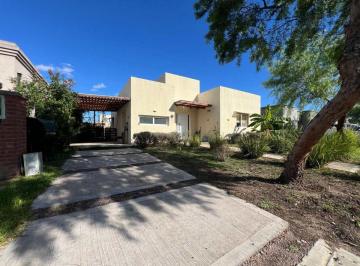 Casa · 120m² · 4 Ambientes · 1 Cochera · Venta Casa 4 Amb. San Ramon Pilar del Este