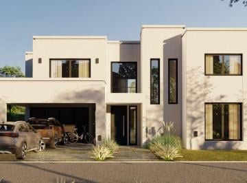 Casa · 220m² · 4 Ambientes · 5 Cocheras · Venta Casa 4 Ambientes Village Joven Bella Vista