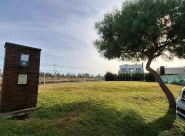 Terreno · 473m² · Rbs. Oportunidad! Lote en Barrio Santa Emilia, Pilar del E