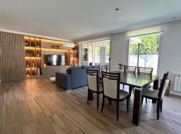 Casa · 147m² · 6 Ambientes · 1 Cochera · Venta Casa 3 Dorm. Villa Sofia, Fisherton.