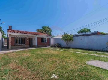 Casa · 116m² · 4 Ambientes · Venta Casa 3 Dorm. + Apto. con Fondo en Maroñas
